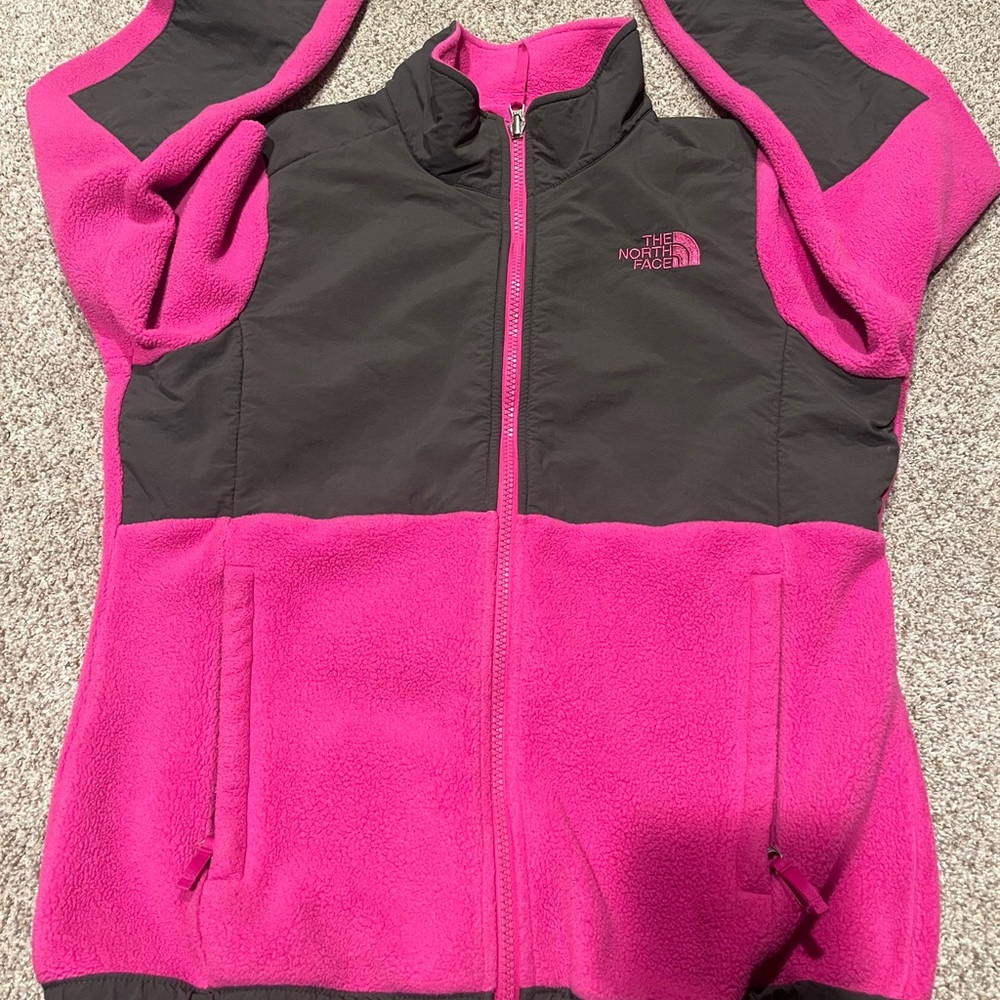 The North Face Girl’s Denali Fleece Jacket. Girl’s Large 14/16